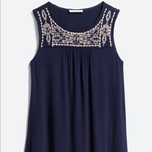 Traleven embroidered knit top size medium petite